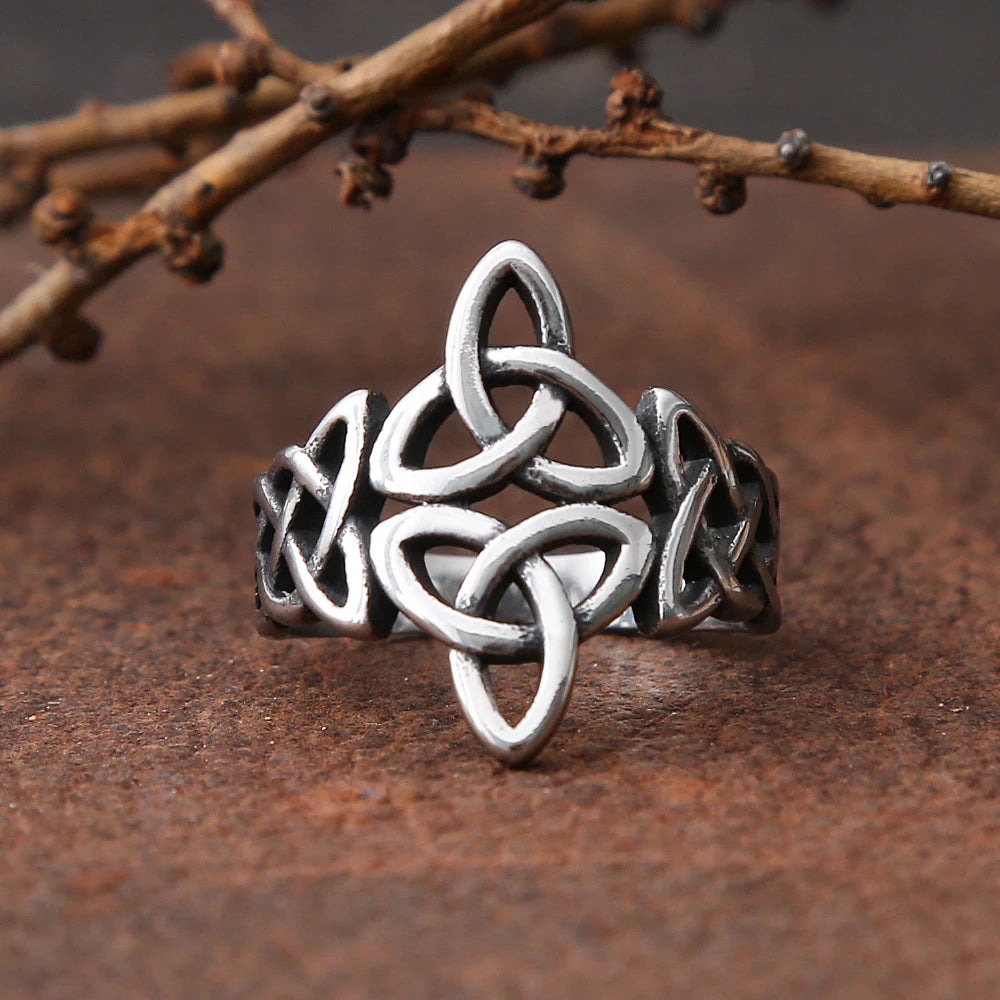 Triquetra Celtic Knot Ring