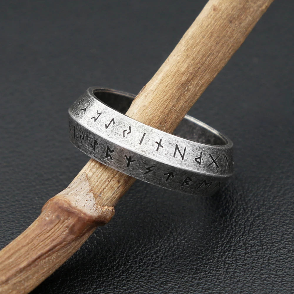 Viking Runes Vegvisir Ring