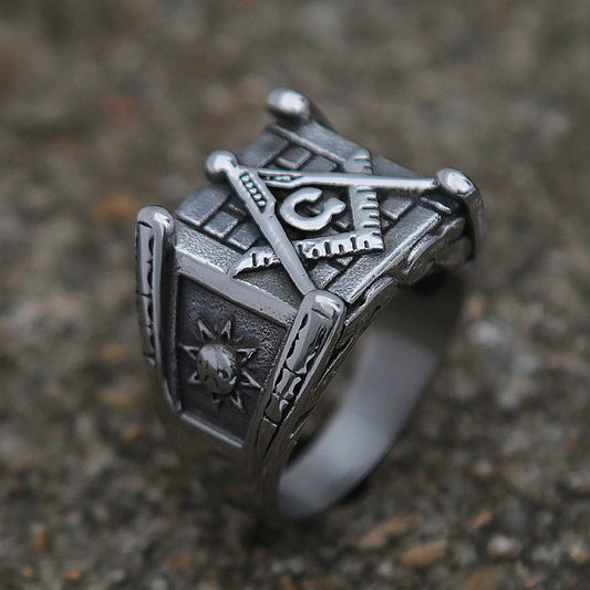 Vintage Masonic Sun & Moon Ring