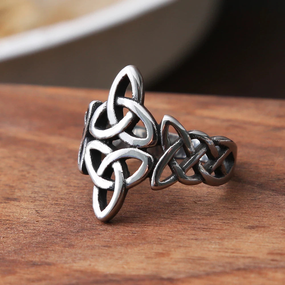 Triquetra Celtic Knot Ring